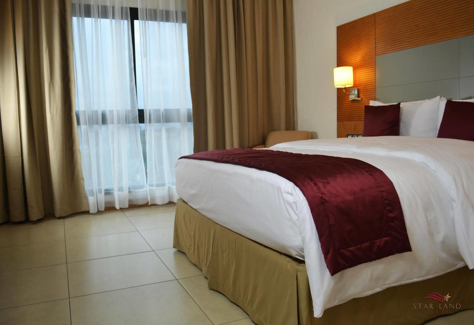 Star Land Hotel Bonapriso ดูอาลา ภายนอก รูปภาพ