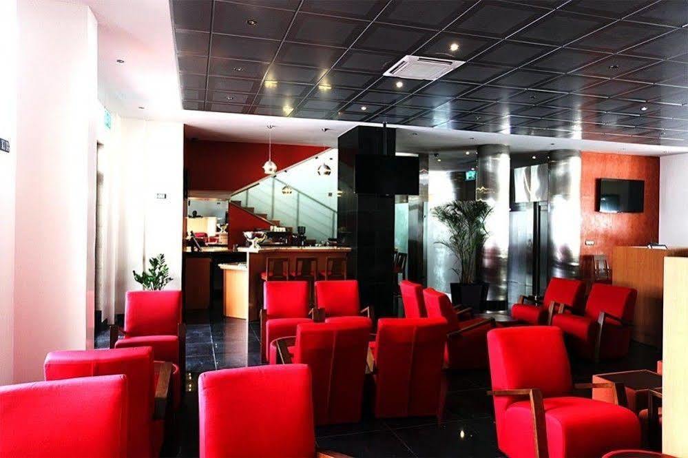Star Land Hotel Bonapriso ดูอาลา ภายนอก รูปภาพ